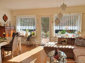 Sonniges Wohnzimmer - 