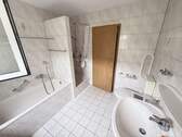 Badezimmer - Etagenwohnung mit 72,00 m&sup2; in Marienrachdorf zur Miete