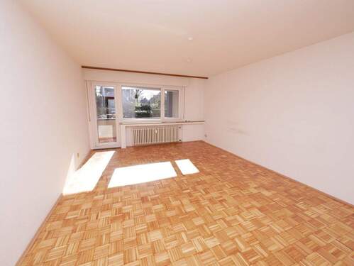 Wohnzimmer - 4 Zimmer Etagenwohnung zur Miete in Gelsenkirchen