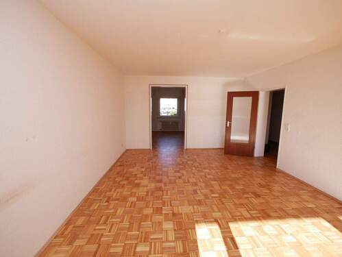 Wohnzimmer - 4 Zimmer Etagenwohnung in Gelsenkirchen