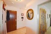 Flur/Diele mit Garderobe - 