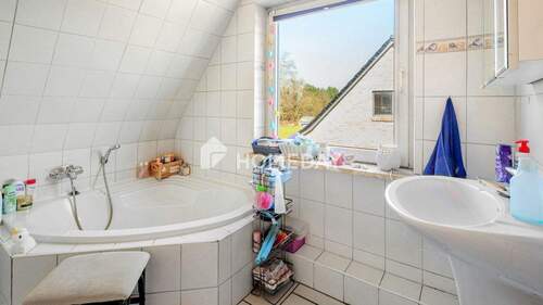 1. OG Badezimmer 1 - 