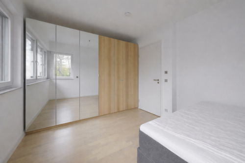 Helles Kinderzimmer - 