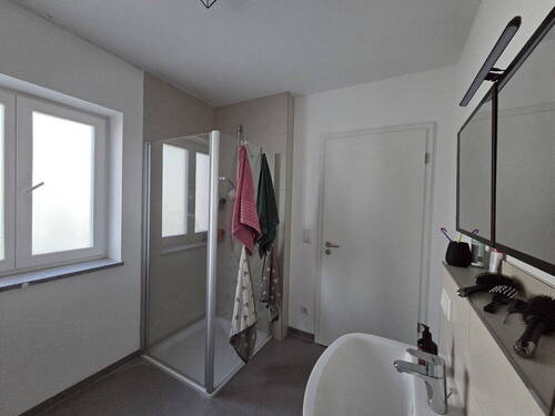 Bad - Etagenwohnung mit 83,00 m&sup2; in Abensberg zur Miete