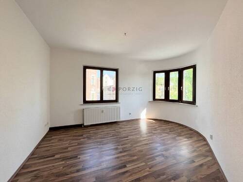 Wohnzimmer - Zentral, hell, gemütlich: 2-Zimmer-Wohntraum auf der Weststraße!
