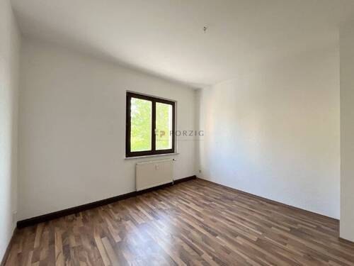 Schlafzimmer - 2 Zimmer Etagenwohnung zur Miete in Hohenstein-Ernstthal