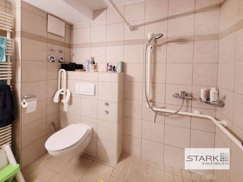 Badezimmer, Toilette, Dusche.jpg - 