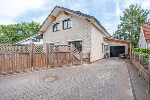 Ansicht - Ihr neues Zuhause in ruhiger Lage von Oldenburg-Bümmerstede - viel Platz für die ganze Familie