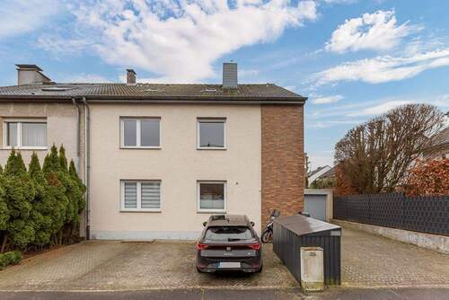 Vorderansicht - Solides 3-Familienhaus in ruhiger Lage von Pulheim