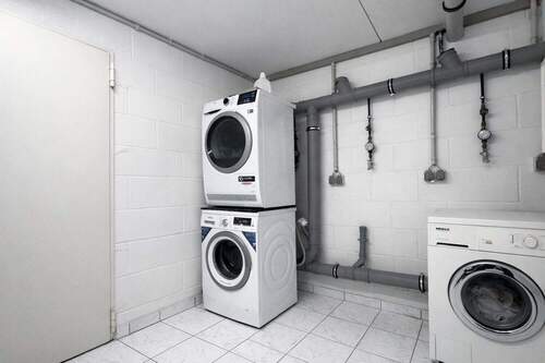 Gemeinschaftliche Waschküche im Untergeschoss - 