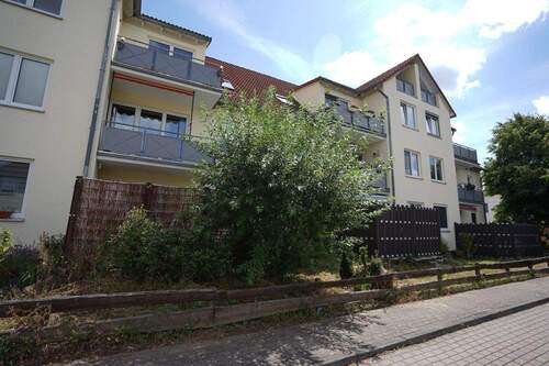 Haus strassenseitig 1 - 