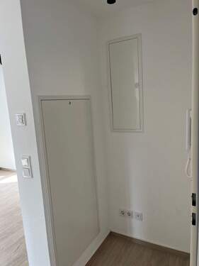 Eingangsbereich - 2 Zimmer Etagenwohnung zur Miete in Siegburg