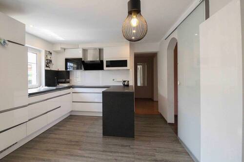 Küche (2) - 4 Zimmer Doppelhaushälfte in Tribsees