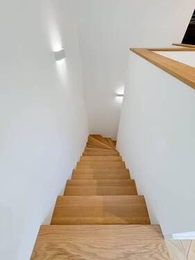 Treppe zum UG - 