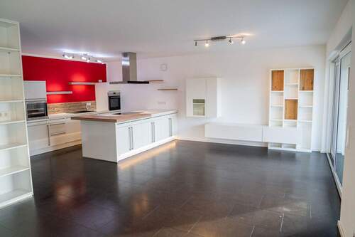 Wohn-/Ess-/Kochbereich - 3 Zimmer Etagenwohnung zum Kaufen in Ingolstadt