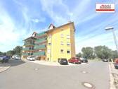 Wohnhaus - Perfekte Familienwohnung: 3 Zimmer, Balkon & Stellplatz in ruhiger Lage