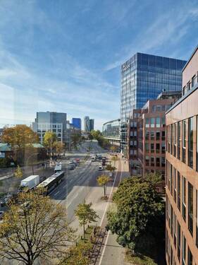 Ausblick - Coworking Arbeitsplätze private Büroflächen am Hamburger Michel - All-in-Miete