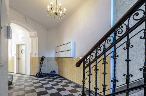 EG Treppenhaus - Etagenwohnung mit 124,90 m² in Köln zum Kaufen