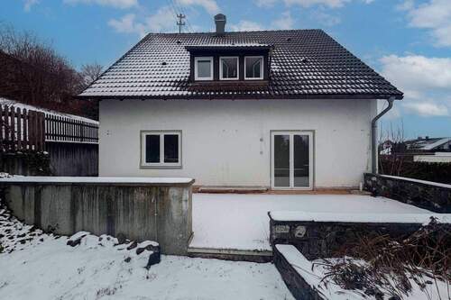 Seitenansicht - 6 Zimmer Einfamilienhaus zum Kaufen in Buchloe