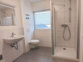 Duschbad - Kernsanierte helle 3,5-Zimmer-Whg. mit Dachterrasse!