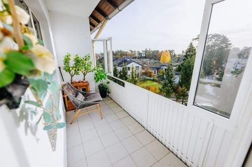 Loggia mit Blick ins Grün - 