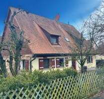 Schönes Zweigenerationenhaus mit Garten und Pool in ruhiger Lage von Nürnberg-Großgründlach: