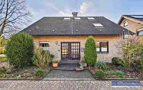 Ansicht Haus - Einfamilienhaus mit 180,00 m&sup2; in Waltrop zum Kaufen