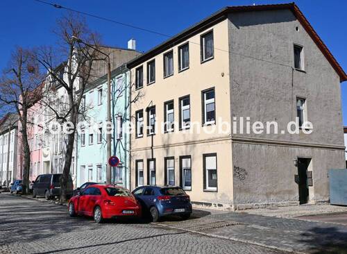 Bild 1 - 3-Familienhaus mit stabilen Mieteinnahmen u. Ausbaureserven