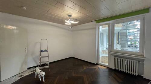 Schlafzimmer mit Balkon - 3 Zimmer Einfamilienhaus in Düsseldorf