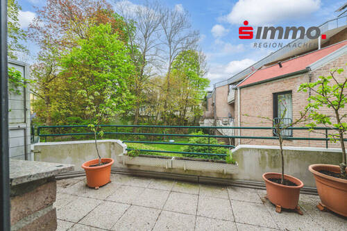 Titel - Südviertel! Bezugsfreie Dreizimmerwohnung mit Balkon und Tiefgaragenstellplatz in bester Wohnlage