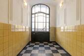 Haustüre innen - 2 Zimmer Etagenwohnung zum Kaufen in Köln