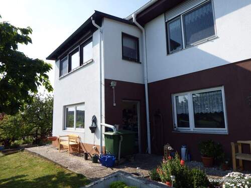 Seitliche Hausansicht - 