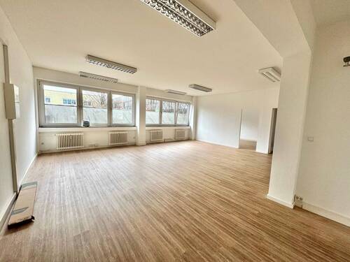Hauptbüro - 3 Zimmer Büro zur Miete in München