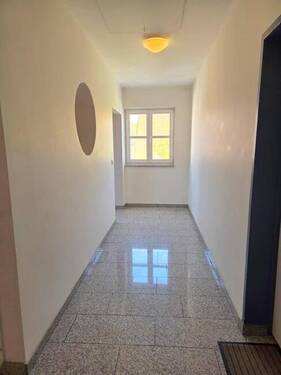 im einladenden Treppenhaus - 