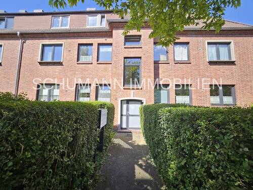 Eingang Peterstr. - Gepflegtes Wohnensemble mit 38 Wohnungen nahe Stadttheater, 2.450m² Grdst, JKM 202.000,00€