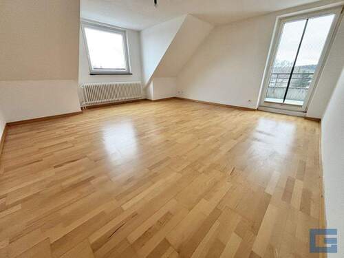 Wohn- und Esszimmer - 2 Zimmer Etagenwohnung zur Miete in Kiel / Wellsee