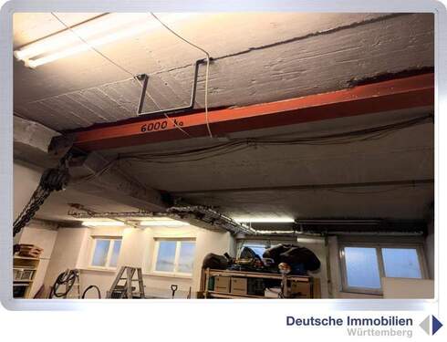 Garage mit Hebekran - 