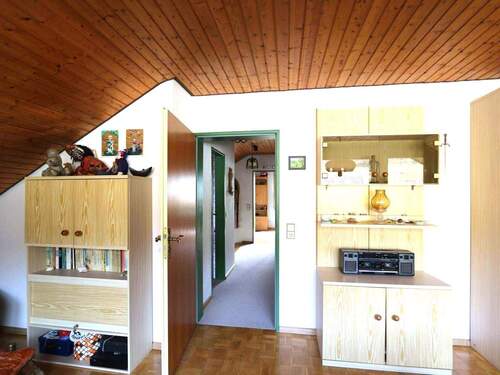 DG - Blick aus Zimmer in den Flur - 