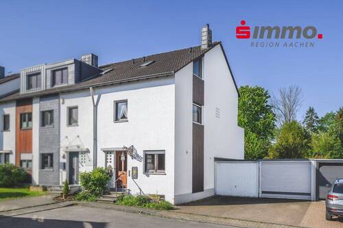 Titelbild - Einseitig angebautes Einfamilienhaus mit Garage in Aachen-Beverau