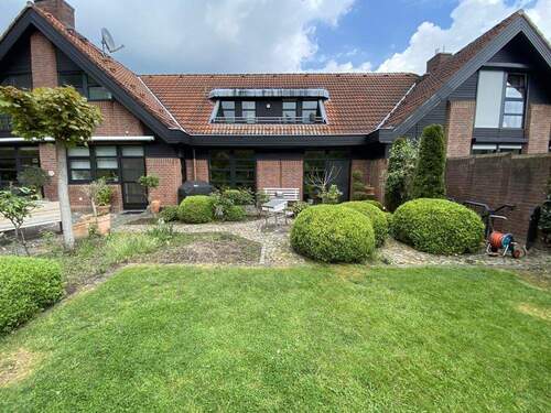 WE 1Garten - 'Raum für alle Lebensträume - Vielseitiges MFH in Kempen-St. Hubert sucht neuen Eigentümer'