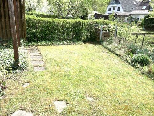 Garten Südseite mit Pergola - 