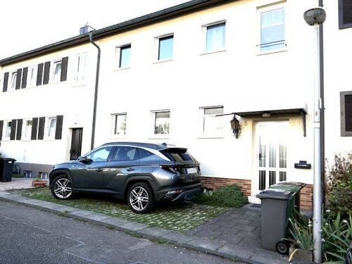Hauseigener KFZ-Stellplatz Bild 1 - 