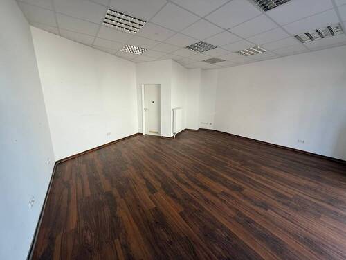 Ladenfläche - 1 Zimmer Gewerbeobjekt (Büro, Produktion, Verkauf) in Laboe