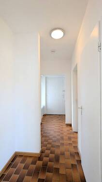 Flur - 5 Zimmer Reihenendhaus in Stuhr