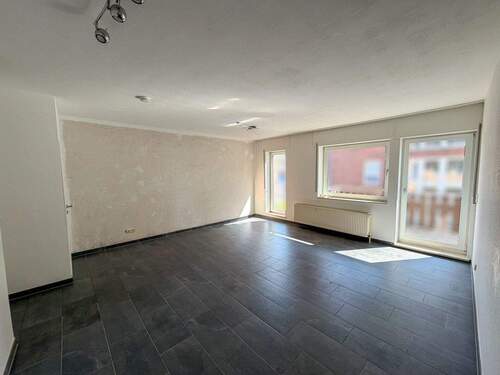 2 Wohnzimmer - 2 Zimmer Etagenwohnung zur Miete in Übach-Palenberg