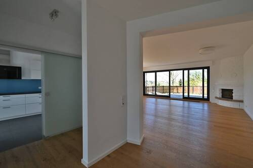 Eingangsbereich - 1 Zimmer Mehrfamilienhaus, Wohnhaus in Essen