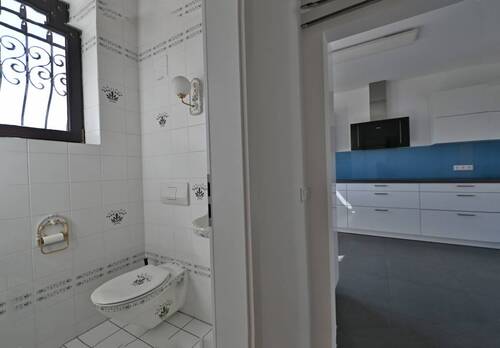 Gäste-WC - Mehrfamilienhaus, Wohnhaus mit 367,00 m&sup2; in Essen zum Kaufen