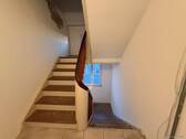Treppenhaus - 3 Zimmer Etagenwohnung zum Kaufen in Pirmasens
