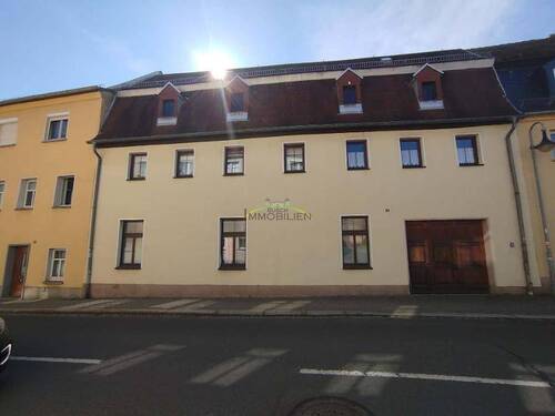 Bild 1 - kleines teilsaniertes Mehrfamilienhaus im Zentrum von Frohburg
