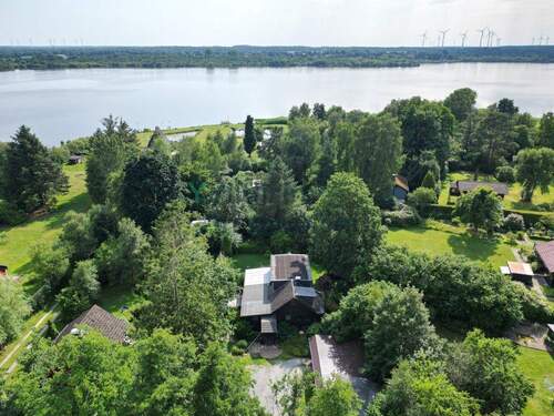 Objektansicht - Naturidylle am See - Ferienimmobilie mit privater Nähe zum Wasser